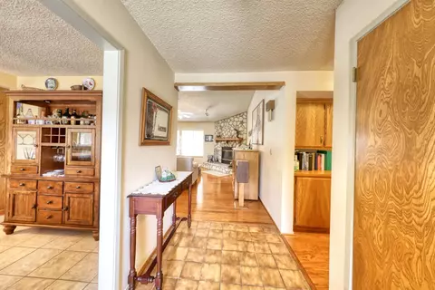 Entry Way - 29948 Greenwater Dr, Tehachapi, CA 93561 photo 1 of 3