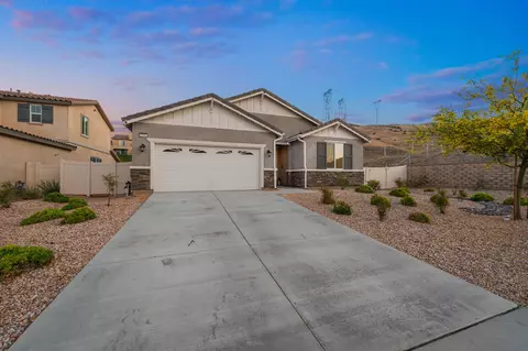 2906 Crocus Pl, Palmdale, CA 93551 photo 2