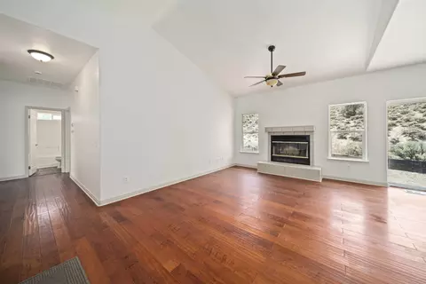 24481 Jacaranda Dr, Tehachapi, CA 93561 photo 8