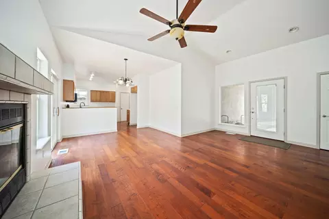 24481 Jacaranda Dr, Tehachapi, CA 93561 photo 9