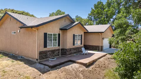 24481 Jacaranda Dr, Tehachapi, CA 93561 photo 3