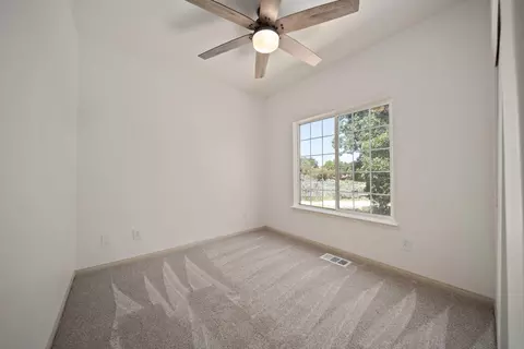 24481 Jacaranda Dr, Tehachapi, CA 93561 photo 16