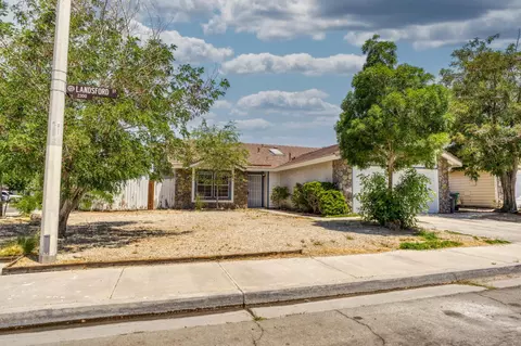 2319 Landsford St, Lancaster, CA 93535