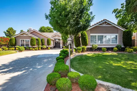 5618 Gardendale Ln, Palmdale, CA 93551