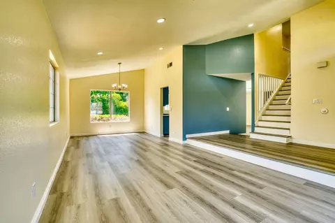 Living - 44031 Mallow Ct, Lancaster, CA 93535 photo 2 of 5