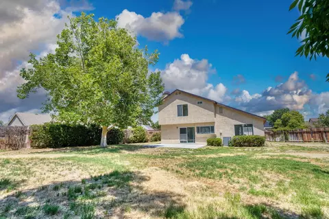Exterior - 44031 Mallow Ct, Lancaster, CA 93535 photo 3 of 3