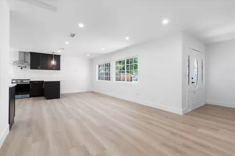 Living - 2152 Q5 E, Palmdale, CA 93550 photo 2 of 2