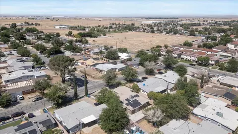 View/Area - 2152 Q5 E, Palmdale, CA 93550 photo 6 of 6