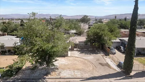 View/Area - 2152 Q5 E, Palmdale, CA 93550 photo 2 of 6