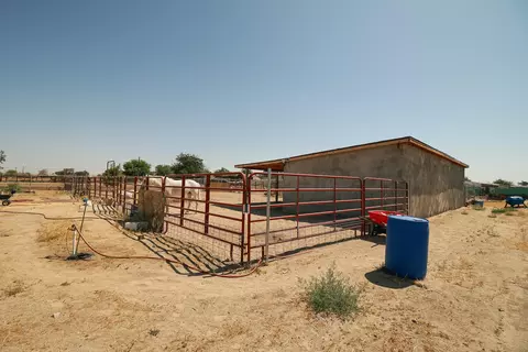 Exterior - 37830 110th St E, Littlerock, CA 93543 photo 7 of 7