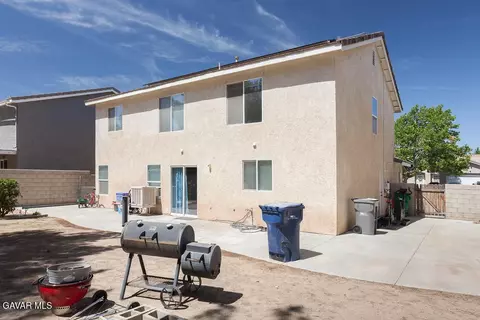 Exterior - 45704 Barham Ave, Lancaster, CA 93534 photo 3 of 4