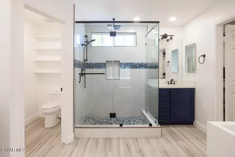 Bath - 45704 Barham Ave, Lancaster, CA 93534 photo 1 of 3