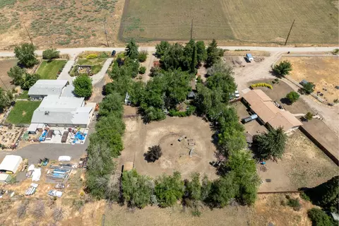 View/Area - 22428 Highline Rd, Tehachapi, CA 93561 photo 4 of 6