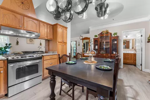 Kitchen - 22428 Highline Rd, Tehachapi, CA 93561 photo 3 of 3