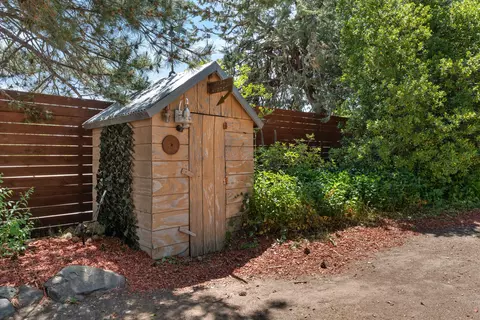 Exterior - 22428 Highline Rd, Tehachapi, CA 93561 photo 5 of 14