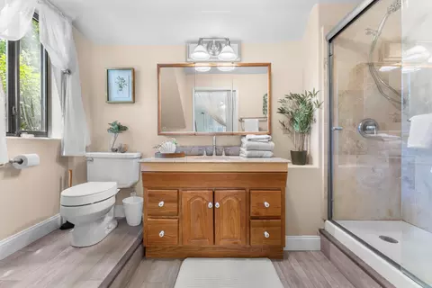 Bath - 22428 Highline Rd, Tehachapi, CA 93561 photo 2 of 2