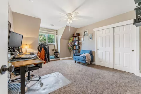 Bedroom - 21313 Carriage Dr, Tehachapi, CA 93561 photo 2 of 3