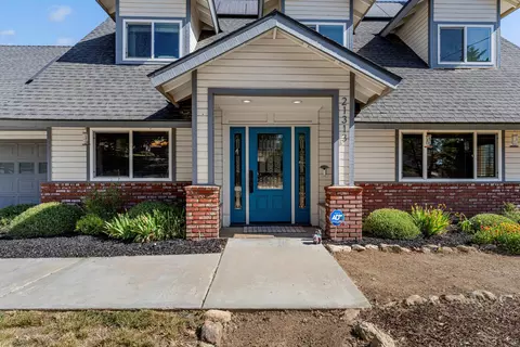Exterior - 21313 Carriage Dr, Tehachapi, CA 93561 photo 5 of 11
