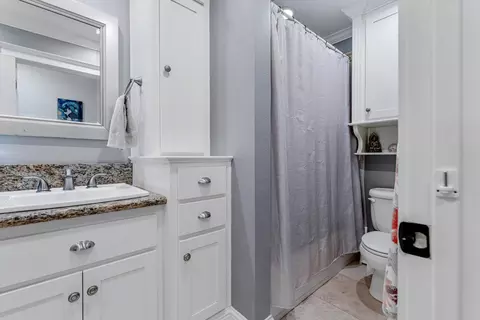 Bath - 21313 Carriage Dr, Tehachapi, CA 93561 photo 3 of 3