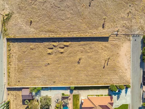Desert Rose Drive, Lancaster, CA 93536