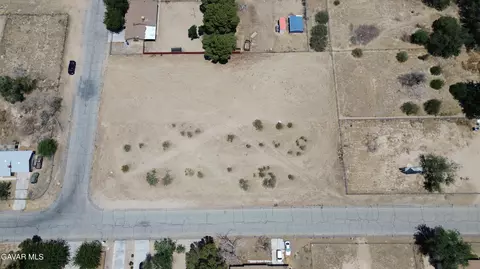 178 Th St E, Lancaster, CA 93535 photo 11