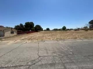 178 Th St E, Lancaster, CA 93535