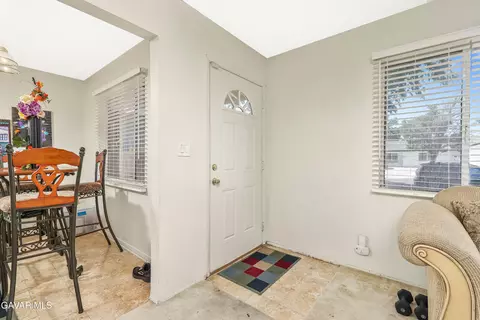 Entry Way - 632 Oldfield St E, Lancaster, CA 93535 photo 1 of 1