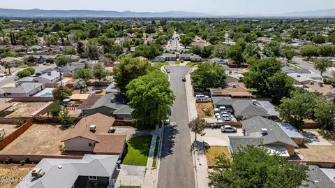 View/Area - 632 Oldfield St E, Lancaster, CA 93535 photo 5 of 6