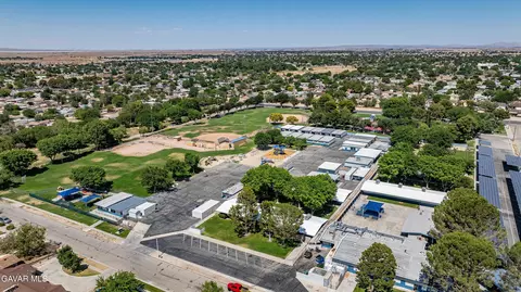 View/Area - 632 Oldfield St E, Lancaster, CA 93535 photo 6 of 6
