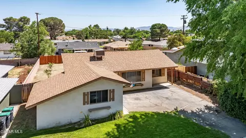 View/Area - 632 Oldfield St E, Lancaster, CA 93535 photo 1 of 6