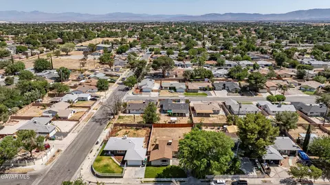 View/Area - 632 Oldfield St E, Lancaster, CA 93535 photo 4 of 6