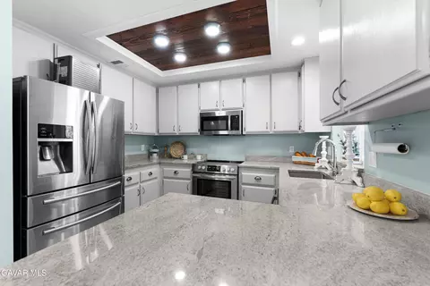 Kitchen - 18120 Bold Venture Dr, Tehachapi, CA 93561 photo 1 of 2