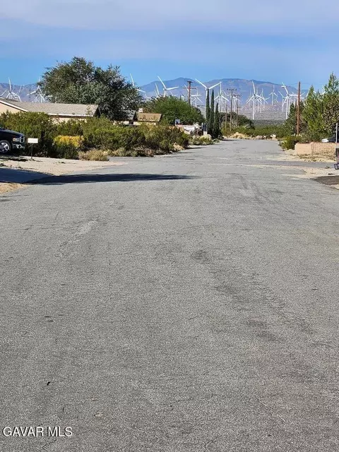 2768 Encina Ave, Mojave, CA 93501 photo 8