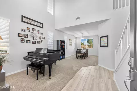 Entry Way - 4604 Trojan Ct, Lancaster, CA 93536 photo 1 of 8