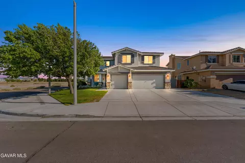 Exterior - 4604 Trojan Ct, Lancaster, CA 93536 photo 6 of 16