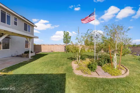 Exterior - 4604 Trojan Ct, Lancaster, CA 93536 photo 9 of 16