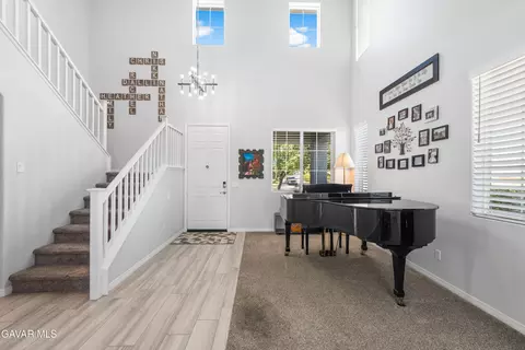 Entry Way - 4604 Trojan Ct, Lancaster, CA 93536 photo 3 of 8