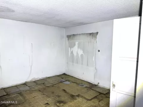 Bedroom - 46400 120th St E, Lancaster, CA 93535 photo 3 of 3