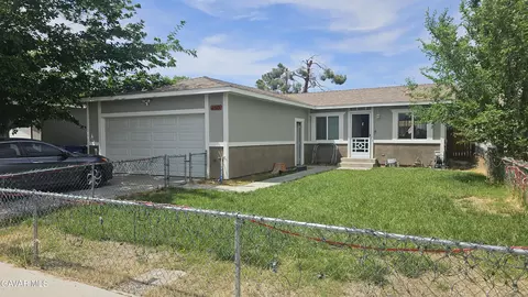 2325 Pecos Ct E, Lancaster, CA 93535