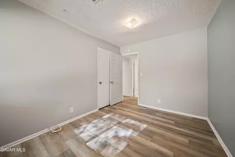 Bedroom - 500 Oakwood St, Tehachapi, CA 93561 photo 2 of 7