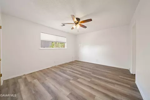 Bedroom - 500 Oakwood St, Tehachapi, CA 93561 photo 5 of 7