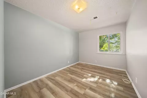 Bedroom - 500 Oakwood St, Tehachapi, CA 93561 photo 1 of 7