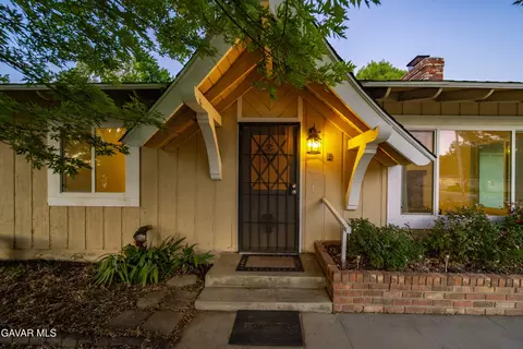 Exterior - 500 Oakwood St, Tehachapi, CA 93561 photo 3 of 6