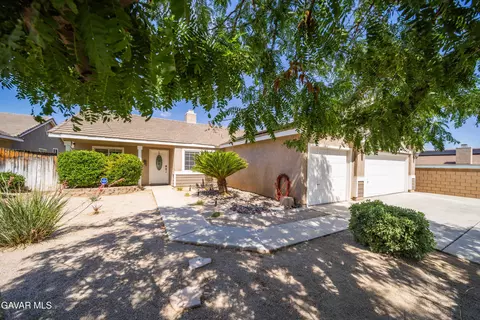 44057 Brandon Thomas Way, Lancaster, CA 93536