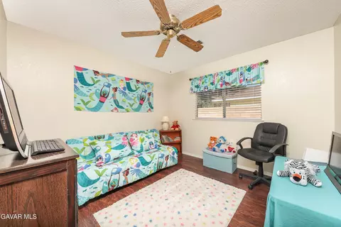 1037 Herzel Ave, Lancaster, CA 93535 photo 19