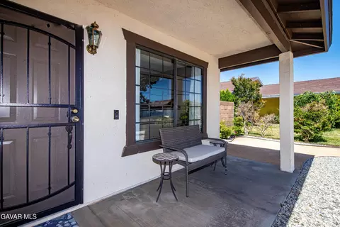 1037 Herzel Ave, Lancaster, CA 93535 photo 3