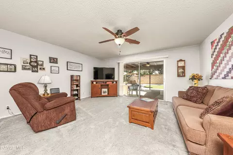 1037 Herzel Ave, Lancaster, CA 93535 photo 7