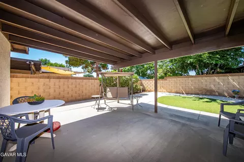 1037 Herzel Ave, Lancaster, CA 93535 photo 23