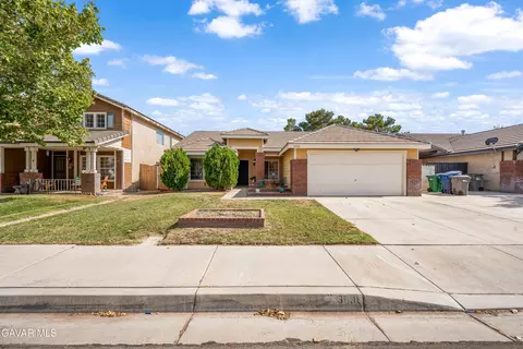 3038 Kaylyn St, Lancaster, CA 93535