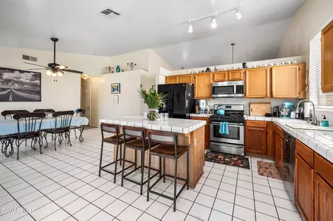 3038 Kaylyn St, Lancaster, CA 93535 photo 12
